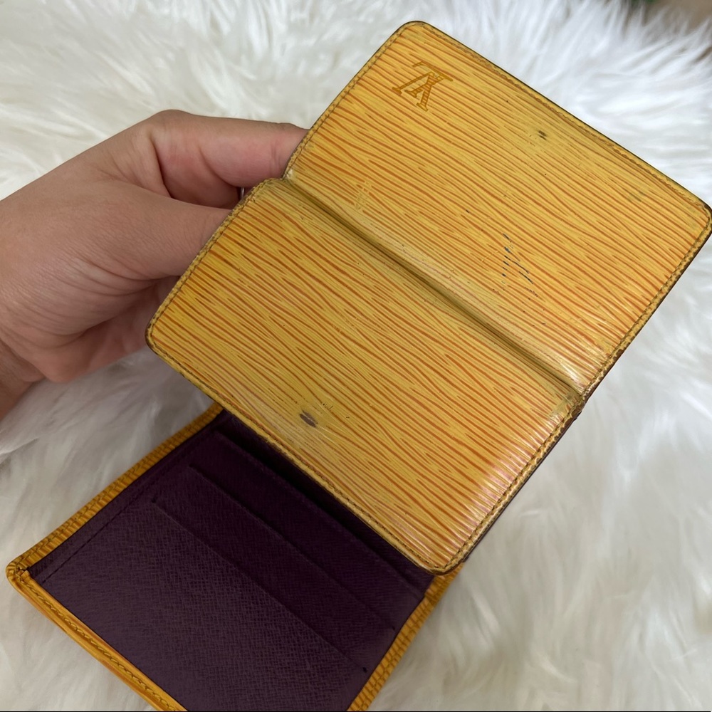 Louis Vuitton Yellow Wallet - Picture 14 of 16